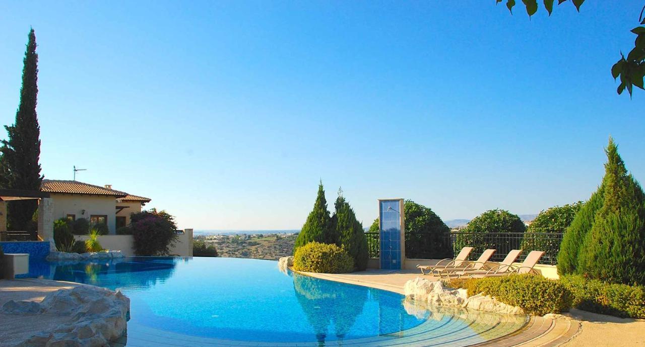 Modern Apartment Nz11 Large Balconies With Sea And Mountain Views Kouklia Esterno foto