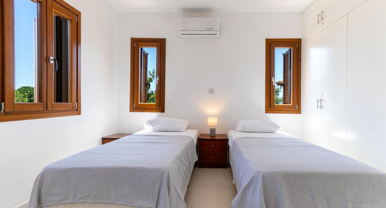 Modern Apartment Nz11 Large Balconies With Sea And Mountain Views Kouklia Esterno foto