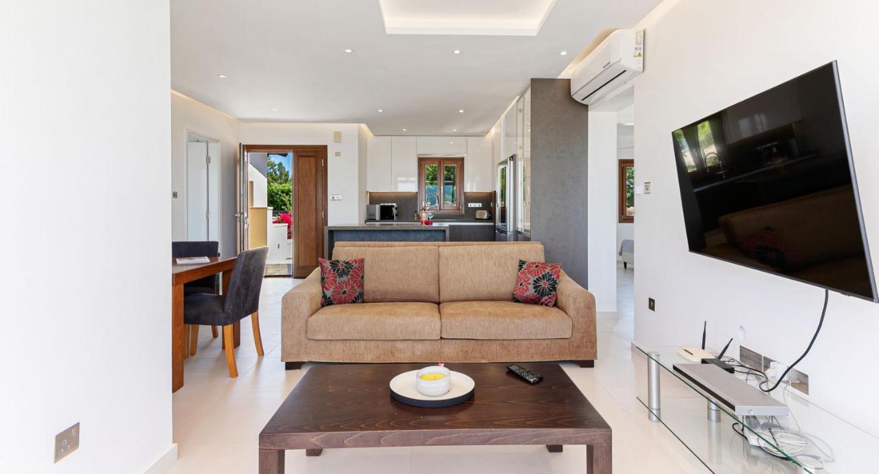 Modern Apartment Nz11 Large Balconies With Sea And Mountain Views Kouklia Esterno foto
